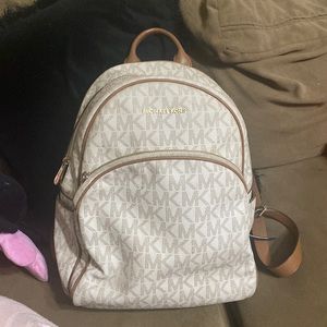 MICHAEL KORS VANILLA BOOKBAG